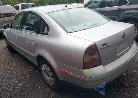 2001 Volkswagen Passat Gls from USA, damaged, VIN WVWPD63B61P266215